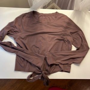 Lululemon long sleeve shirt, size small (2,4)